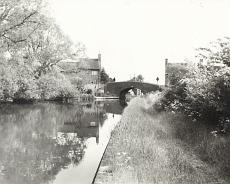 BW200-1-40-146-2 The old canal bridge at Turner's End © CRT