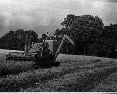 S1502 Combine Harvester c1960