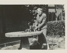 RPR05_0024 Margaret Ann Edwards, Wife of EL Edwards at The Croft Rowington c1940